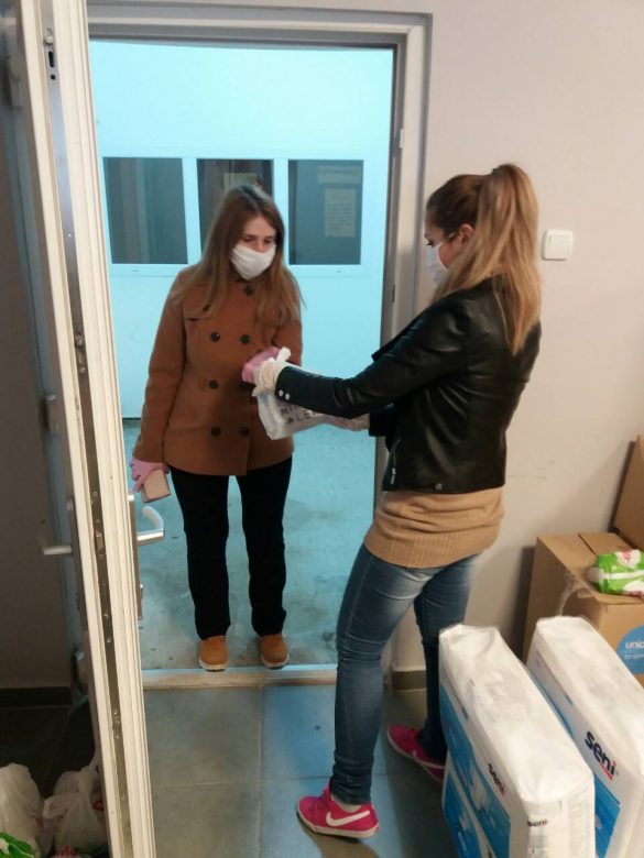 IMG-f78534578494217c536a8ba4d7b9a5f3-V